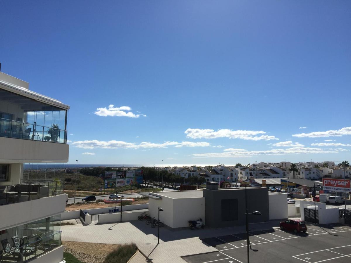 Modern Cozy 2-Bedroom Los Dolses Villamartin Dehesa de Campoamor  エクステリア 写真